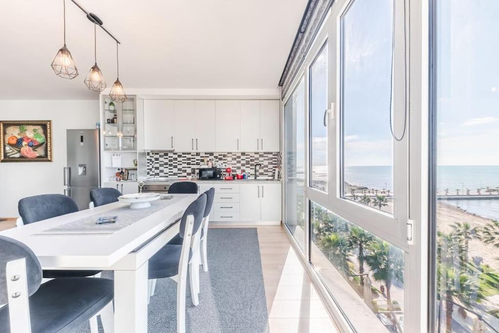 Seaview Luxury Suite By Ps Golem  Exterior foto